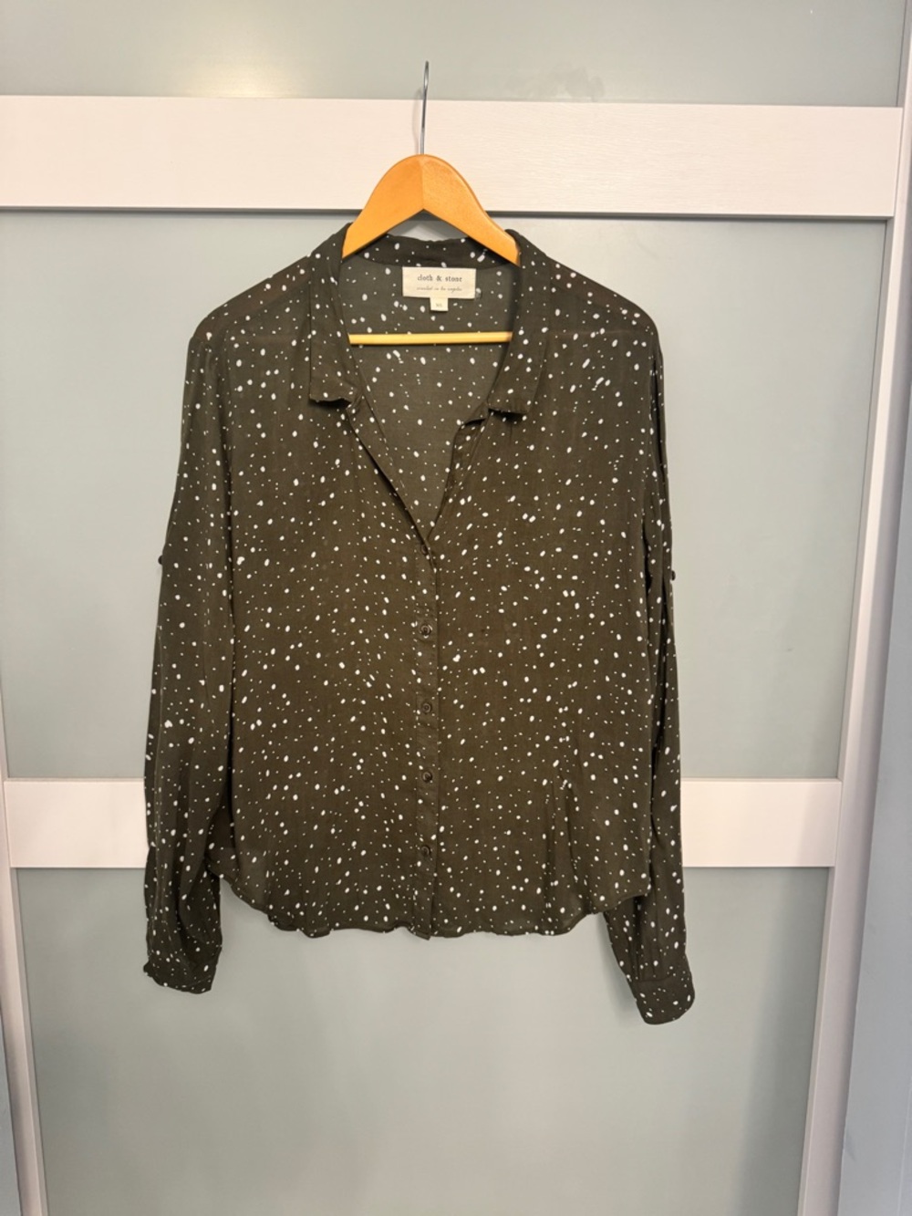 cloth & stone Olive Green Button-Front Blouse with White Speckle Print